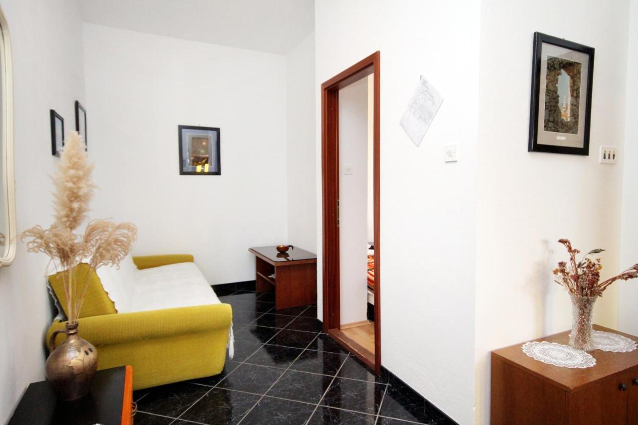 Apartments With A Parking Space Novi Vinodolski - 5600 外观 照片