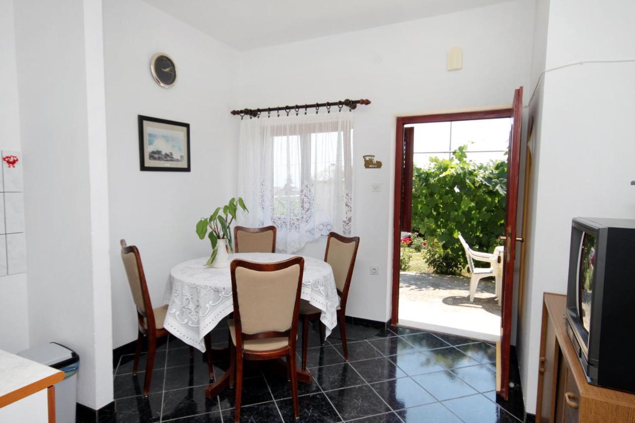 Apartments With A Parking Space Novi Vinodolski - 5600 外观 照片